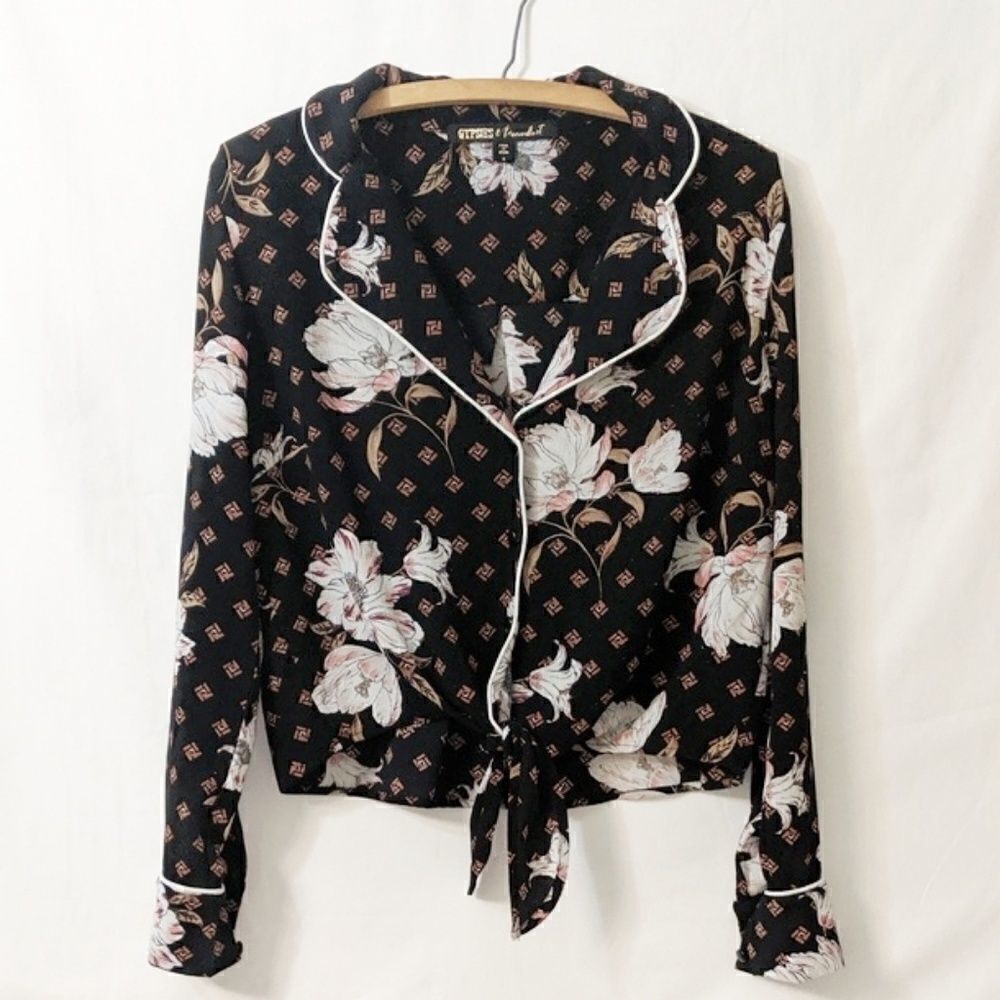🌹3/$21 Tie Front Pajama Style Blouse S‎ - Picture 3 of 6